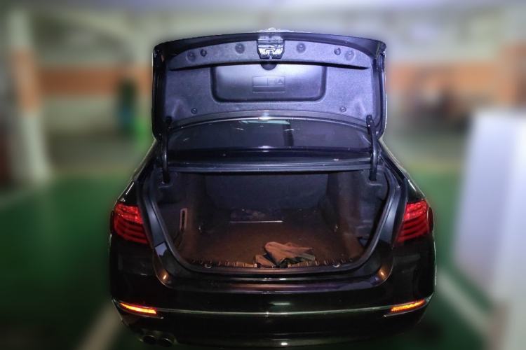 Used BMW 5 Series 2014 525Li Luxury Design Package Trunk