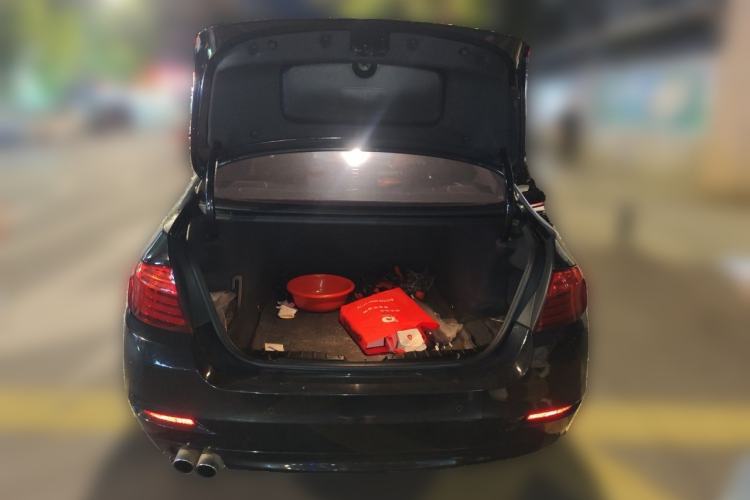 Used BMW 5 Series 2014 525Li Leading Model Trunk