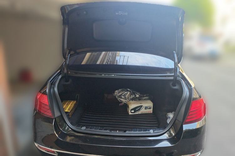 Used BMW 5 Series 2014 525Li Luxury Design Package Trunk