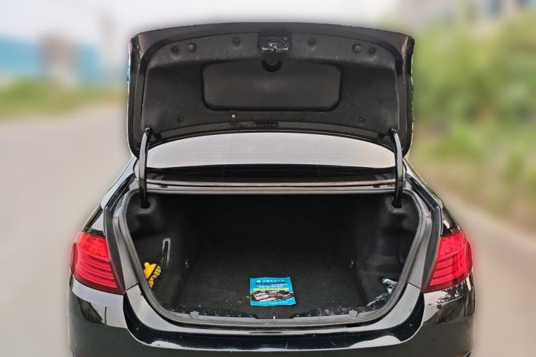 Used BMW 5 Series 2014 520Li Elegant Model Trunk