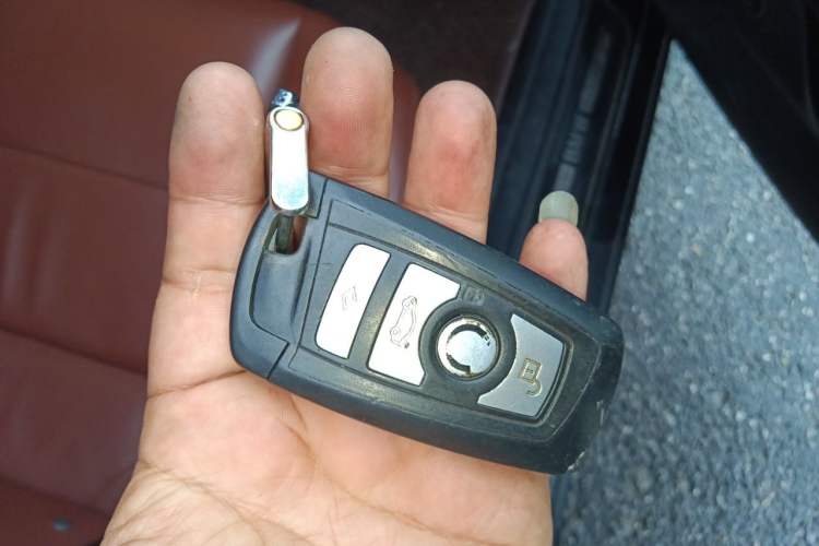 Used BMW 5 Series 2014 525Li Leading Model Vehicle Key