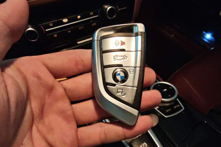 Used BMW 5 Series 2014 520Li Elegant Model Vehicle Key