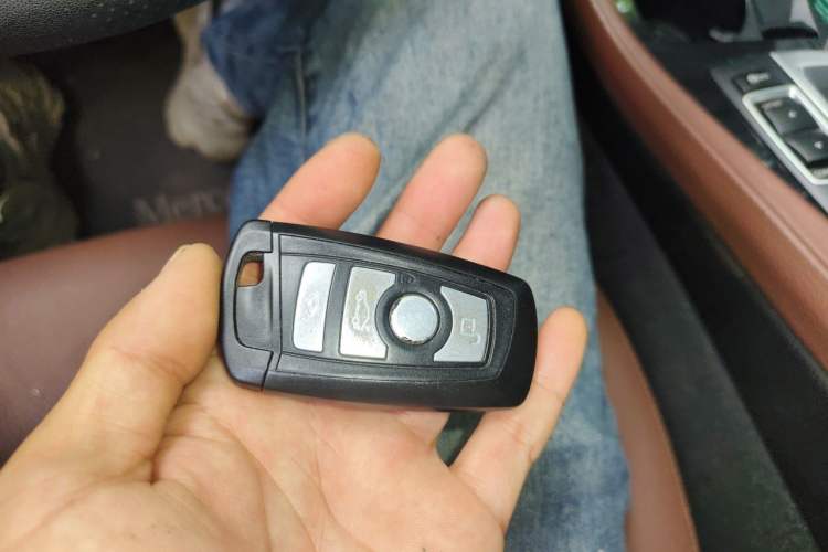 Used BMW 5 Series 2014 520Li Elegant Model Vehicle Key