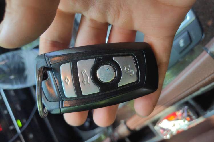 Used BMW 5 Series 2014 525Li Leading Model Vehicle Key