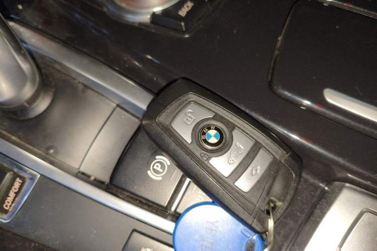 Used BMW 5 Series 2014 520Li Elegant Model Vehicle Key