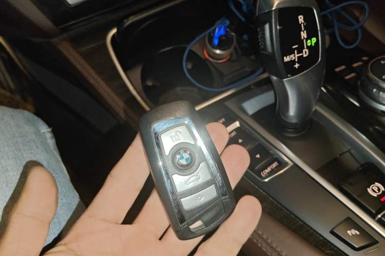 Used BMW 5 Series 2014 525Li Luxury Design Package Vehicle Key