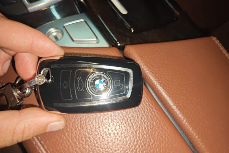 Used BMW 5 Series 2014 525Li Leading Model Vehicle Key