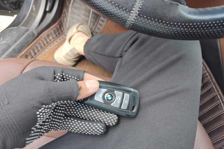 Used BMW 5 Series 2014 525Li Leading Model Vehicle Key