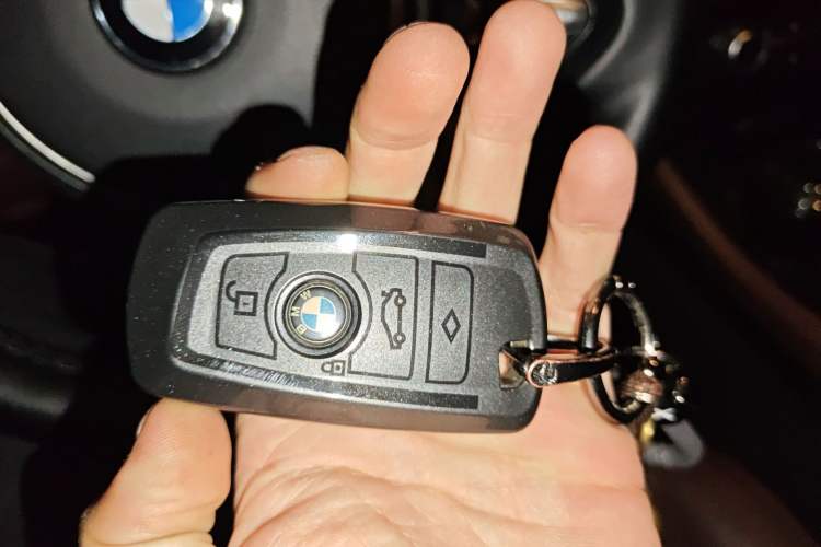 Used BMW 5 Series 2014 520i Touring Edition Vehicle Key