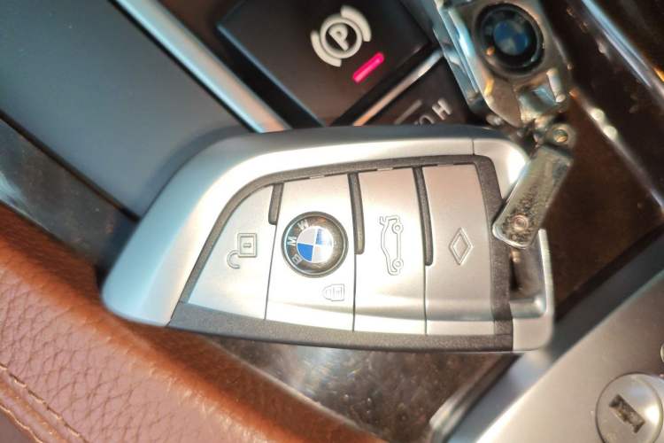 Used BMW 5 Series 2014 525Li Leading Model Vehicle Key