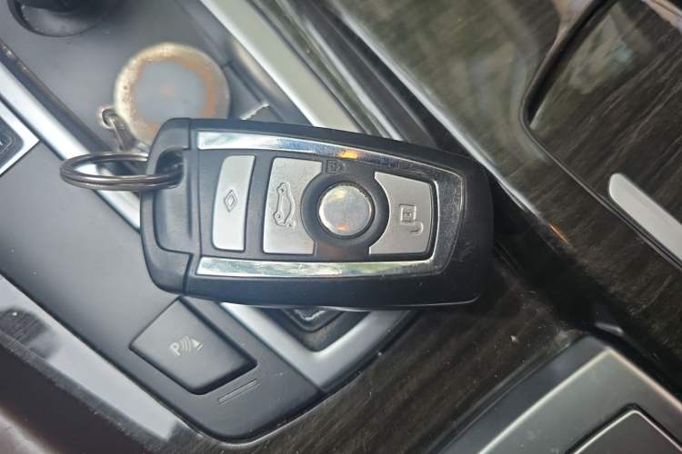 Used BMW 5 Series 2014 525Li Luxury Design Package Vehicle Key
