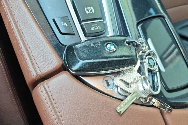 Used BMW 5 Series 2014 520Li Elegant Model Vehicle Key