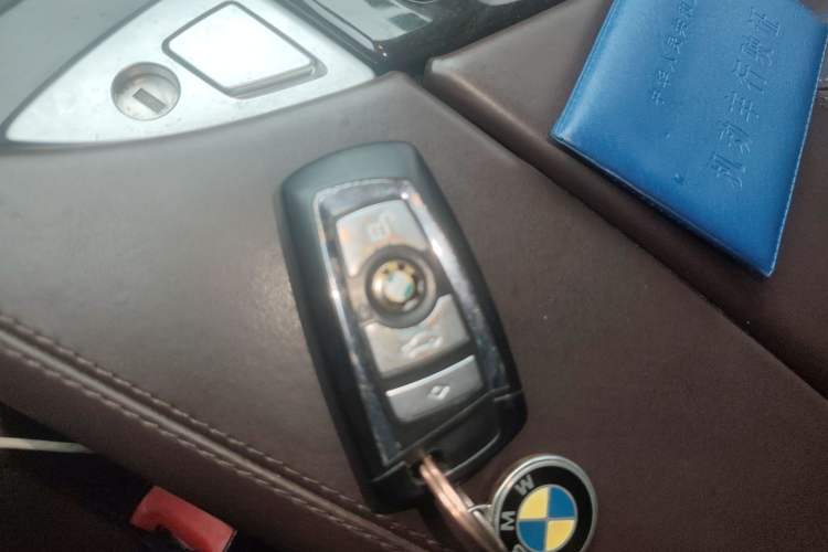 Used BMW 5 Series 2014 525Li Luxury Design Package Vehicle Key
