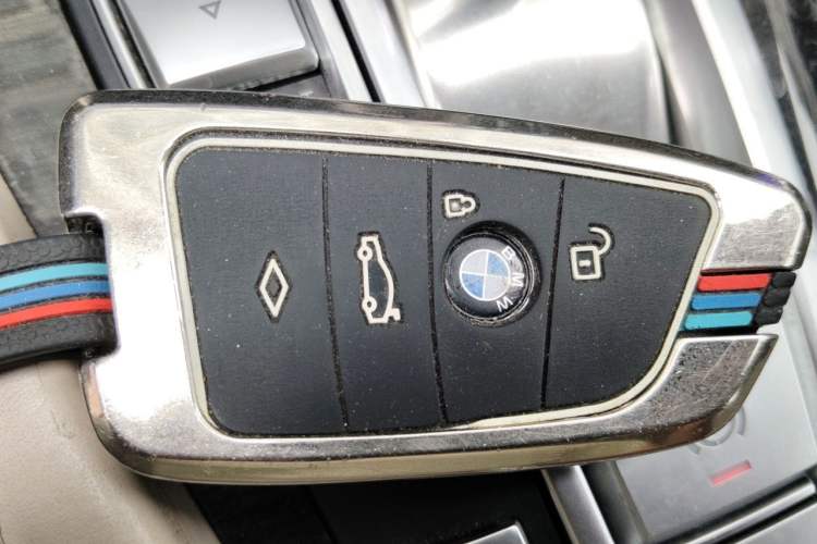 Used BMW 5 Series 2014 525Li Luxury Design Package Vehicle Key