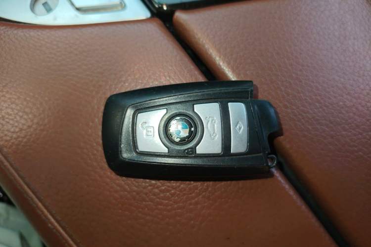 Used BMW 5 Series 2014 525Li Leading Model Vehicle Key