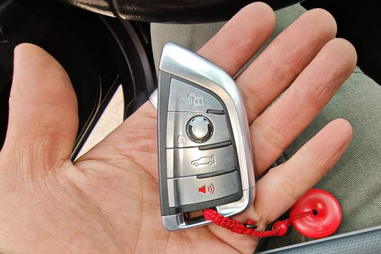Used BMW 5 Series 2014 520i Elegant Edition Vehicle Key