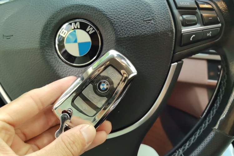 Used BMW 5 Series 2014 520Li Elegant Model Vehicle Key