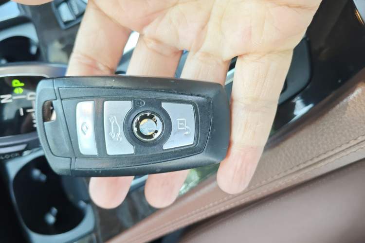 Used BMW 5 Series 2014 525Li Leading Model Vehicle Key