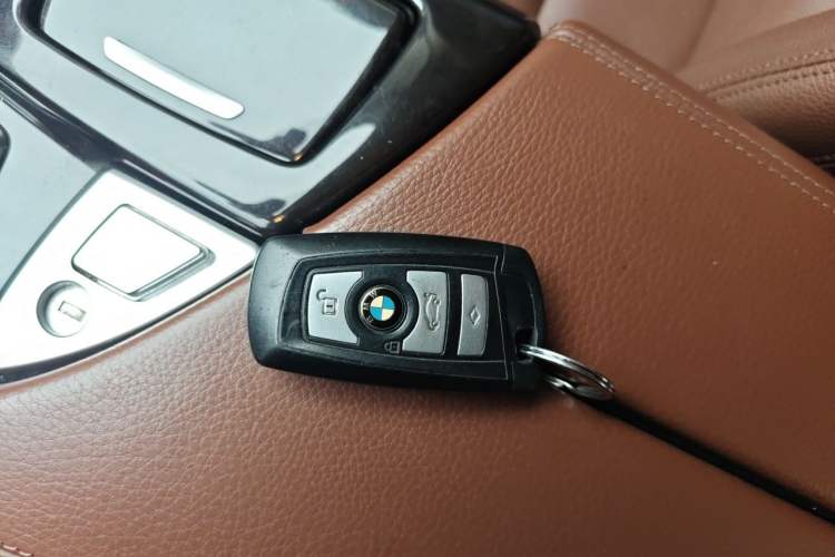 Used BMW 5 Series 2014 525Li Leading Model Vehicle Key