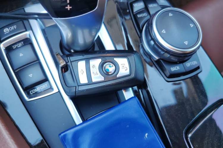 Used BMW 5 Series 2014 528Li Leading Model Vehicle Key