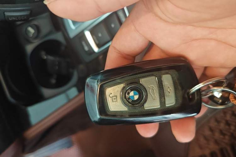 Used BMW 5 Series 2014 525Li Leading Model Vehicle Key