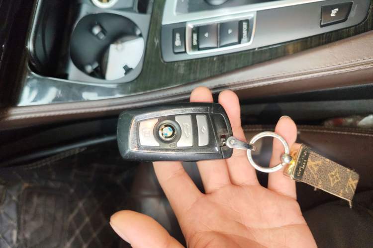 Used BMW 5 Series 2014 525Li Luxury Design Package Vehicle Key