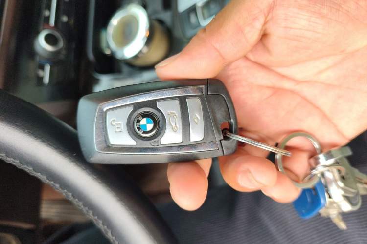 Used BMW 5 Series 2014 525Li Luxury Design Package Vehicle Key