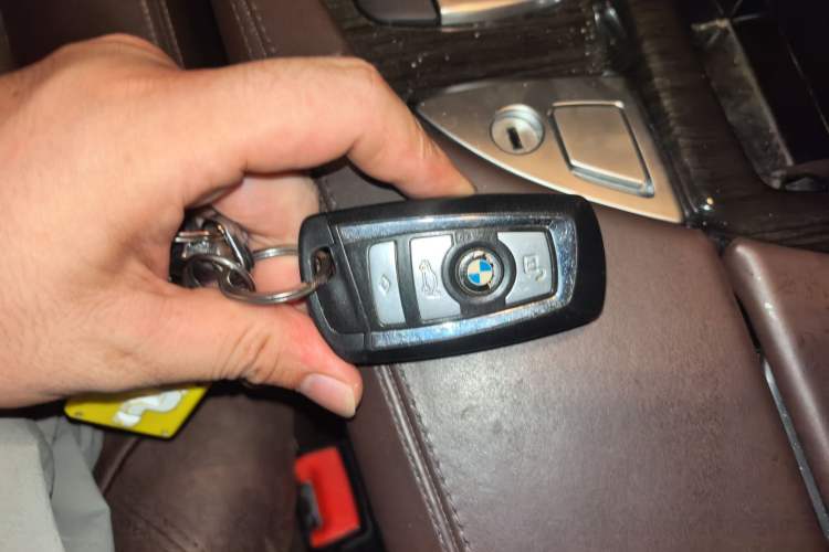 Used BMW 5 Series 2014 525Li Luxury Design Package Vehicle Key