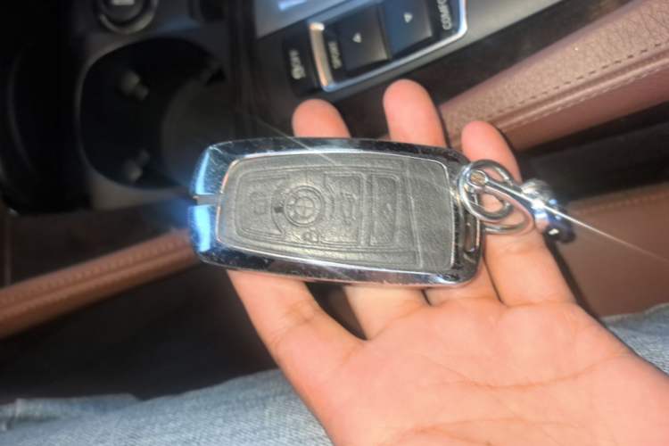 Used BMW 5 Series 2014 525Li Leading Model Vehicle Key