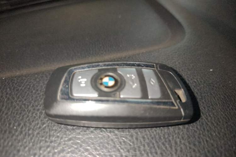 Used BMW 5 Series 2014 525Li Luxury Design Package Vehicle Key