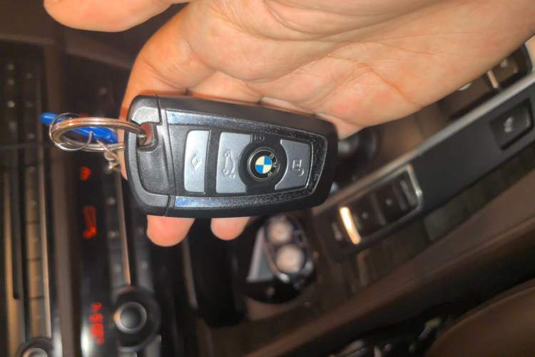 Used BMW 5 Series 2014 525Li Luxury Design Package Vehicle Key