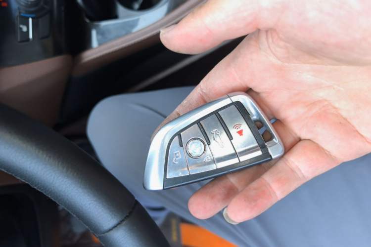 Used BMW 5 Series 2014 525Li Leading Model Vehicle Key
