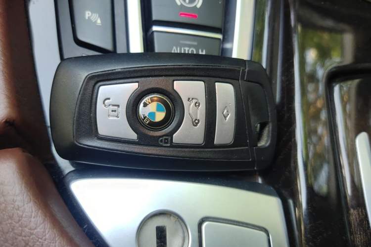 Used BMW 5 Series 2014 525Li Leading Model Vehicle Key