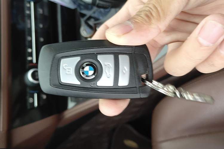 Used BMW 5 Series 2014 528Li xDrive Luxury Design Package Vehicle Key