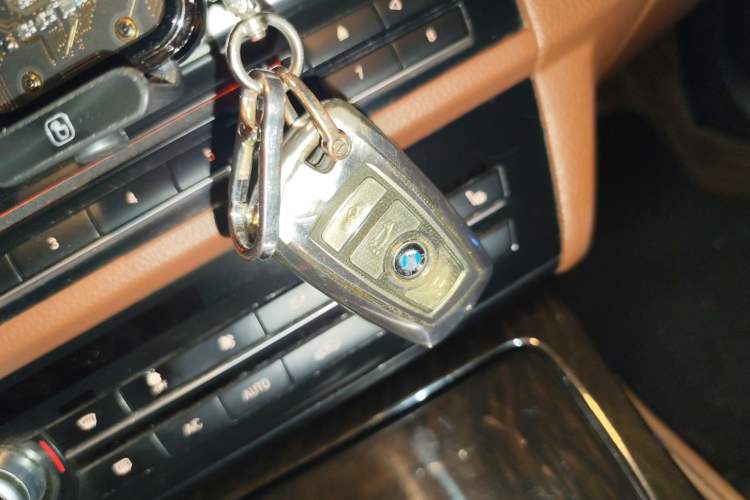 Used BMW 5 Series 2014 528Li Leading Model Vehicle Key
