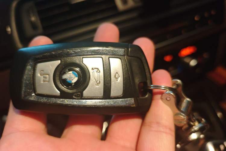 Used BMW 5 Series 2014 525Li Luxury Design Package Vehicle Key