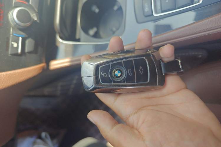 Used BMW 5 Series 2014 525Li Leading Model Vehicle Key