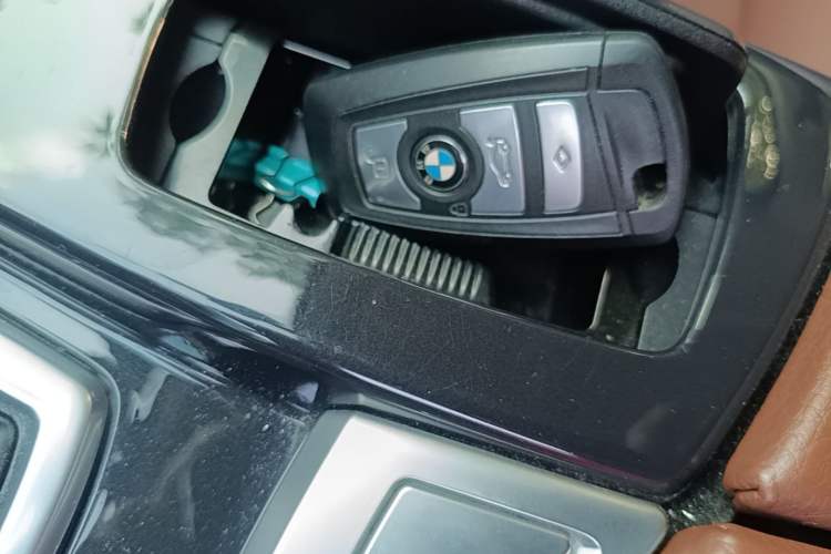 Used BMW 5 Series 2014 520Li Elegant Model Vehicle Key