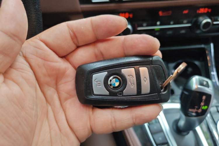 Used BMW 5 Series 2014 525Li Leading Model Vehicle Key