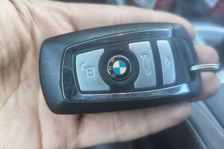 Used BMW 5 Series 2014 525Li Luxury Design Package Vehicle Key