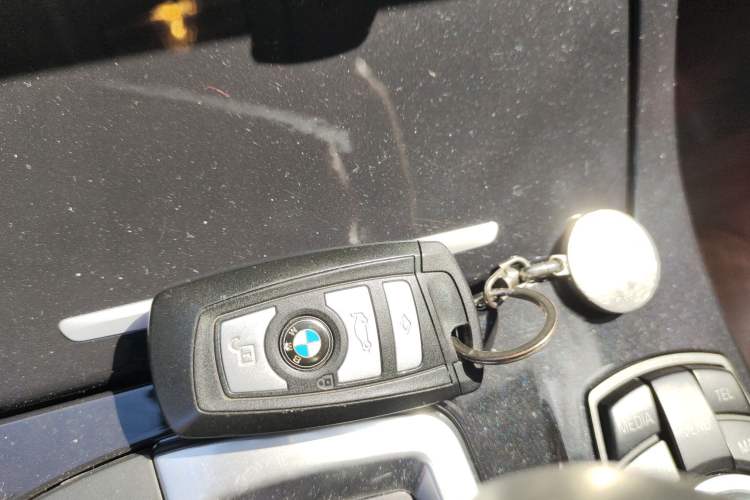 Used BMW 5 Series 2014 520Li Elegant Model Vehicle Key