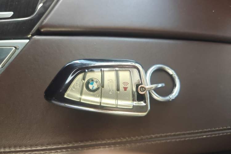 Used BMW 5 Series 2014 525Li Luxury Design Package Vehicle Key