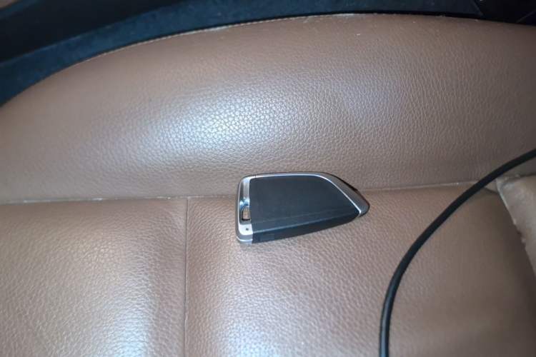 Used BMW 5 Series 2014 520i Elegant Edition Vehicle Key