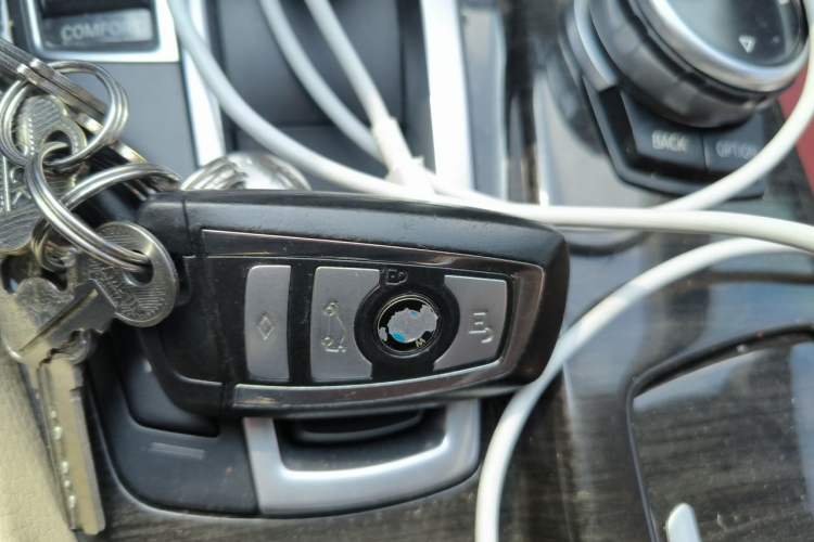 Used BMW 5 Series 2014 525Li Luxury Design Package Vehicle Key