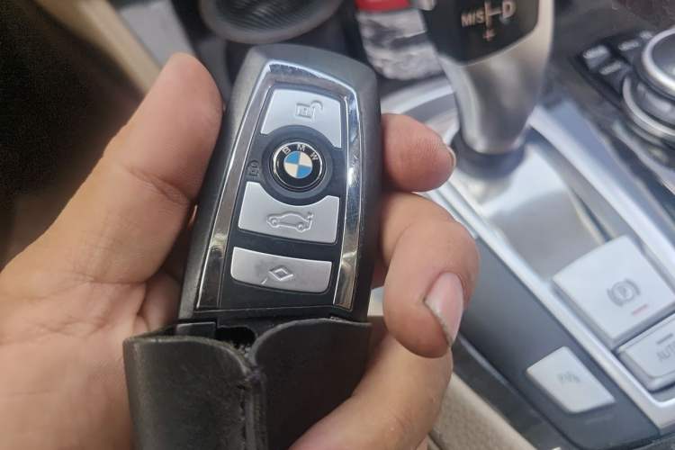 Used BMW 5 Series 2014 528Li Luxury Design Package Vehicle Key