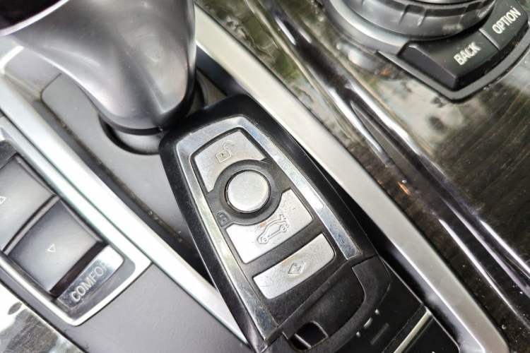 Used BMW 5 Series 2014 525Li Luxury Design Package Vehicle Key