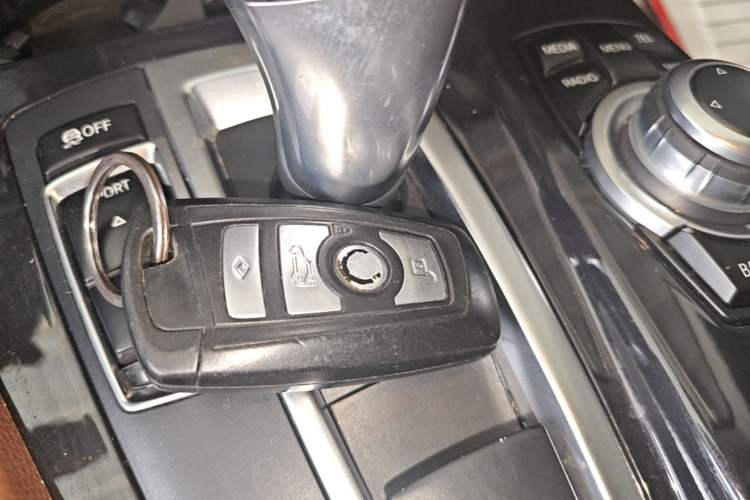 Used BMW 5 Series 2014 520Li Elegant Model Vehicle Key