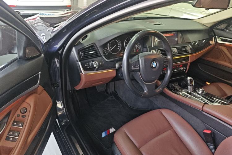 Used BMW 5 Series 2014 520i Touring Edition Driver Seat