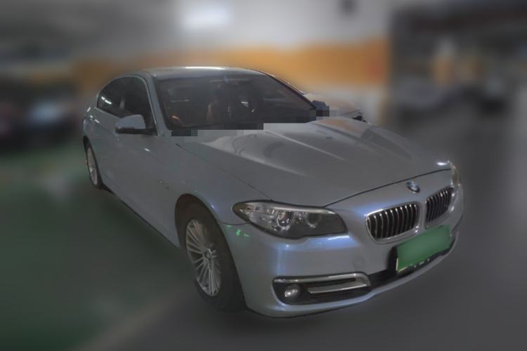 Used BMW 5 Series 2014 525Li Leading Model Front Right 45 Deg