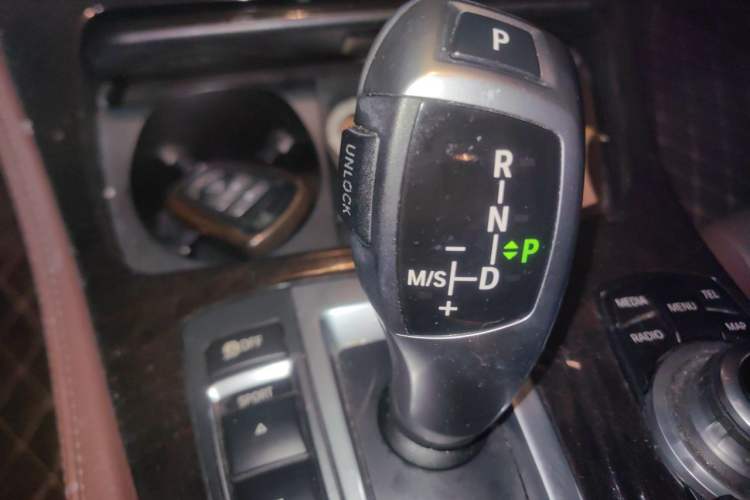 Used BMW 5 Series 2014 525Li Leading Model Gear Lever